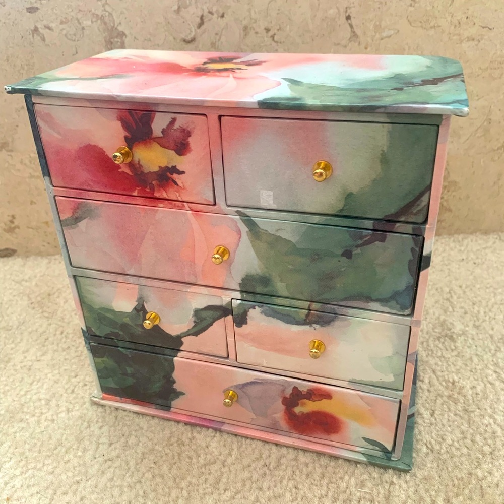 Hallmark Pink And Green Floral Paper 8’x8’ Jewelry Box Like New